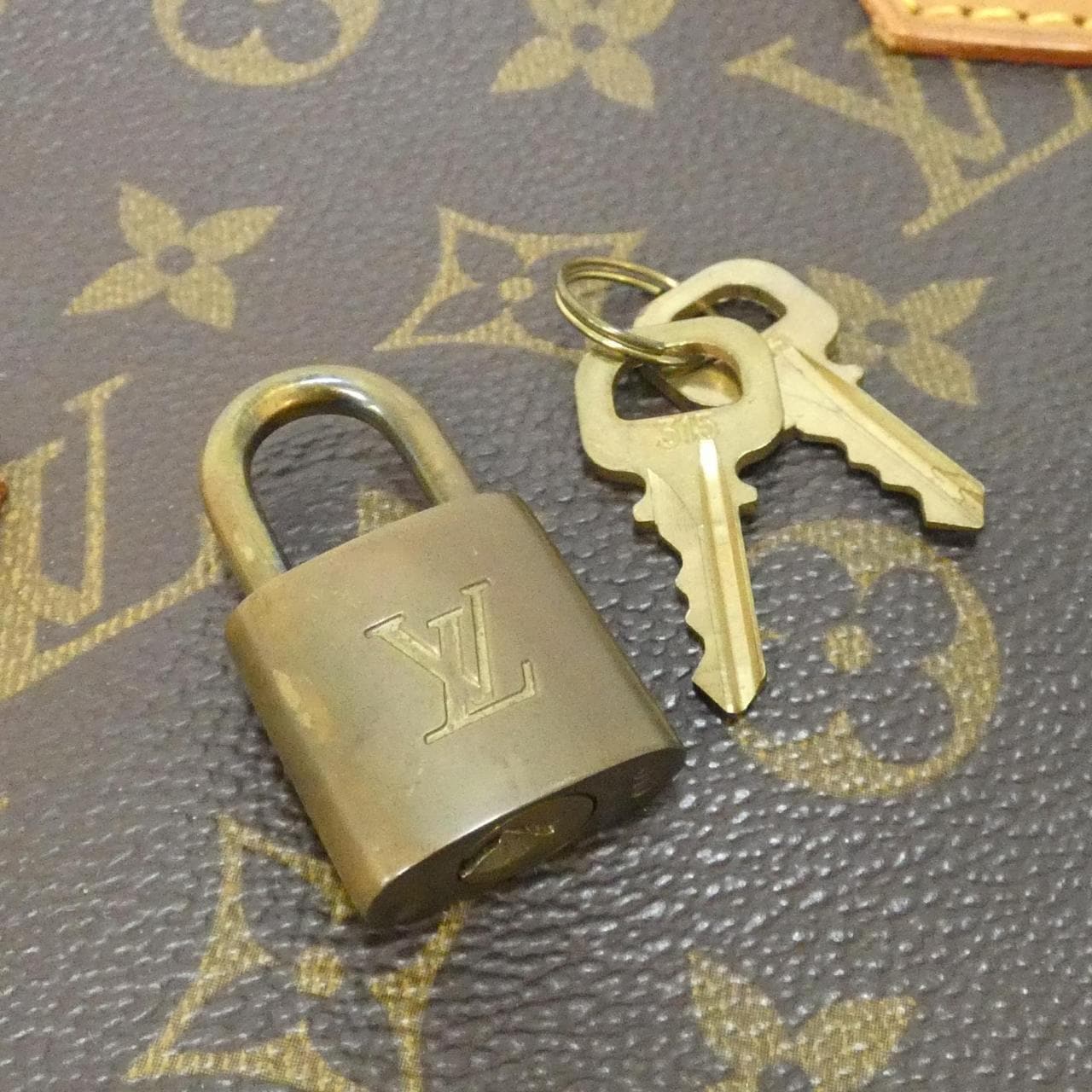 ルイヴィトン モノグラム スピーディ 30cm M41526 ボストンバッグ