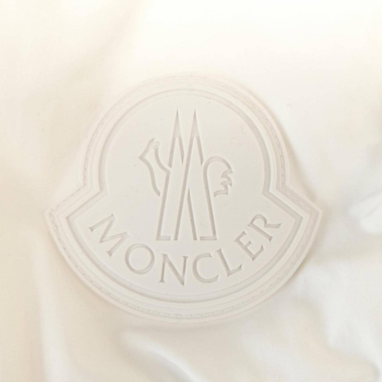 モンクレール MONCLER OLARGUES ダウンジャケット