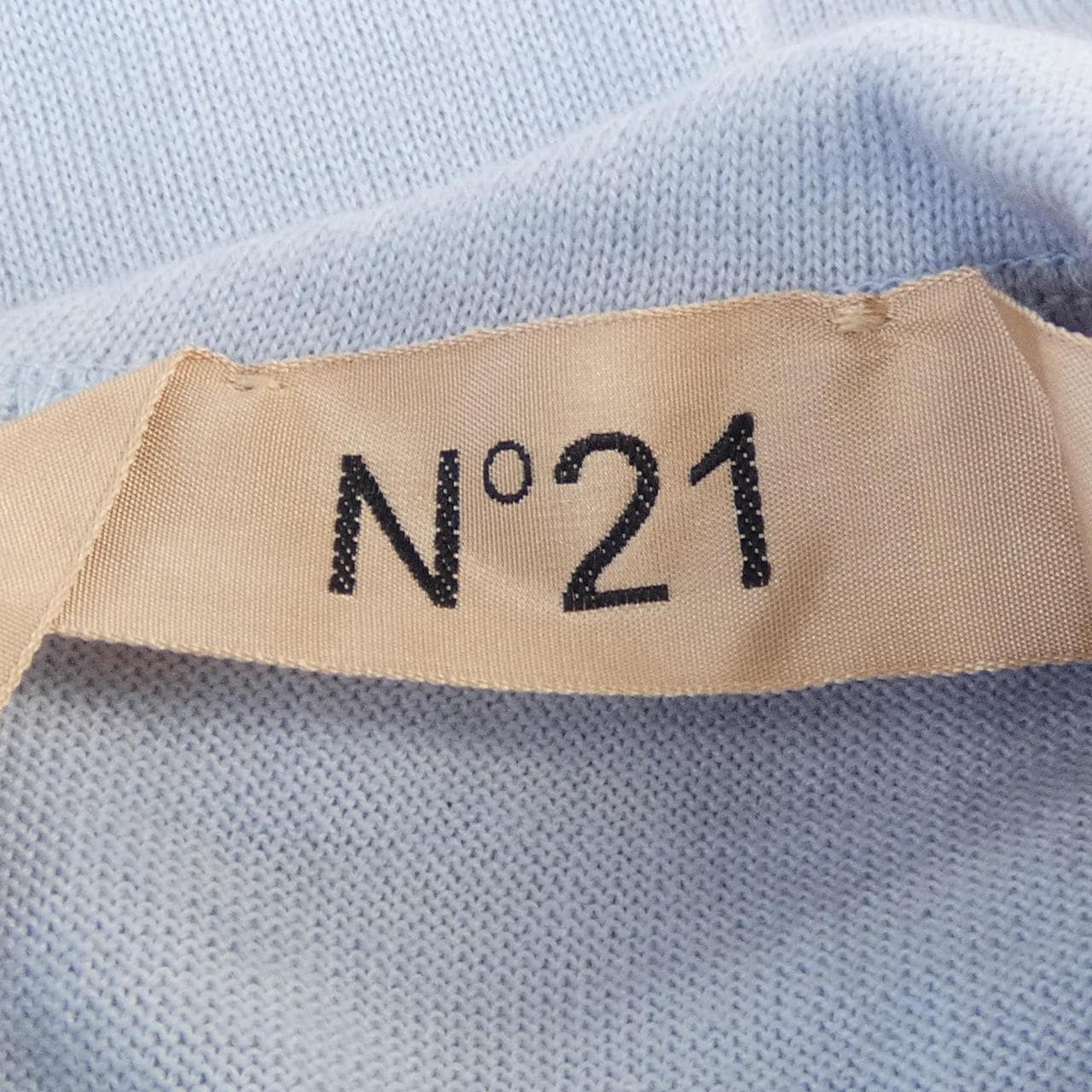 ヌメロヴェントゥーノ N°21 25S-A011-9000 トップス
