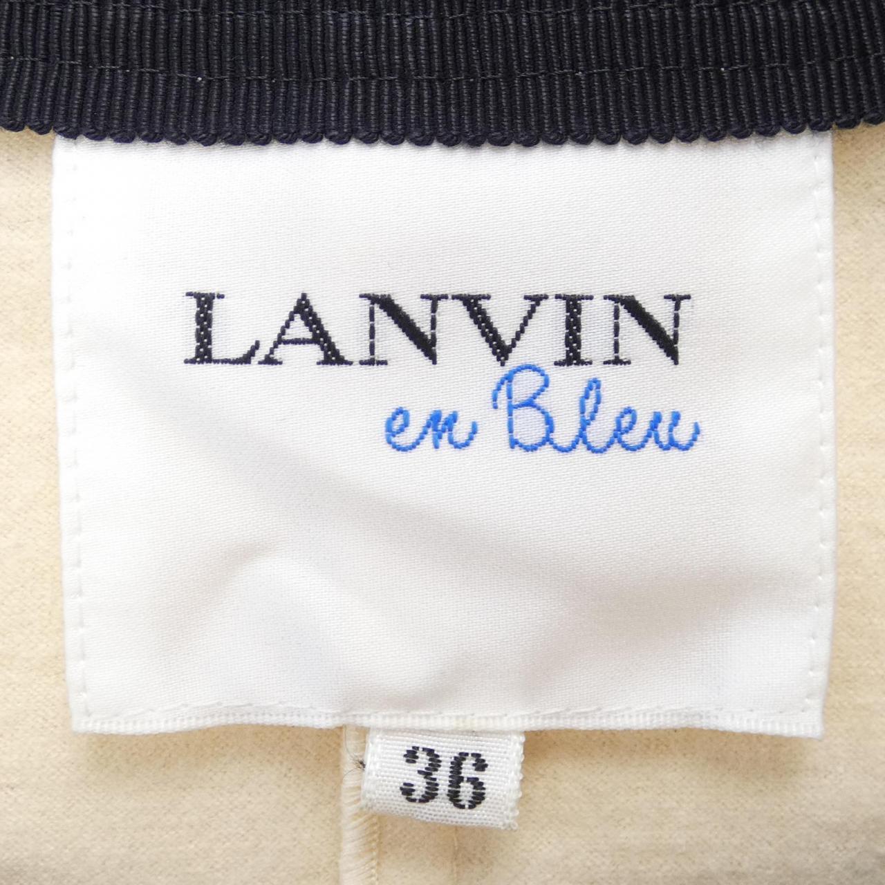 LANVIN on blue LANVIN en Bleu suit