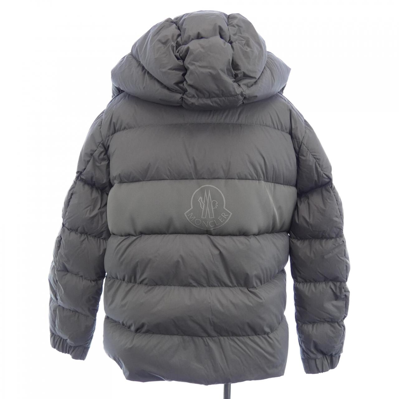 モンクレール MONCLER ダウンジャケット