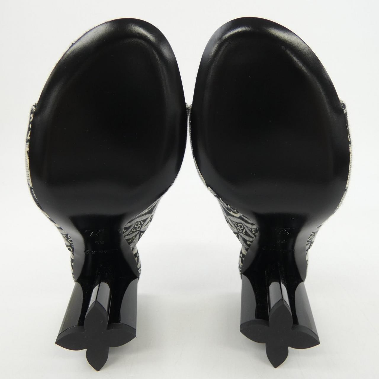 ルイヴィトン LOUIS VUITTON SINCE1854 シルエット･ライン サンダル