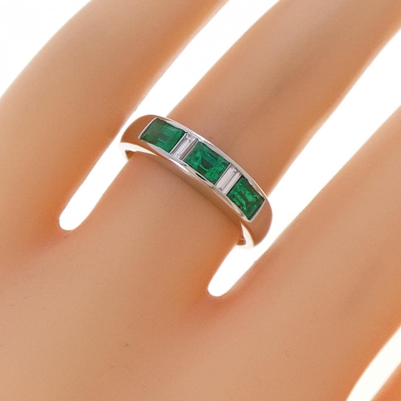 PT900 エメラルド リング 0.71CT