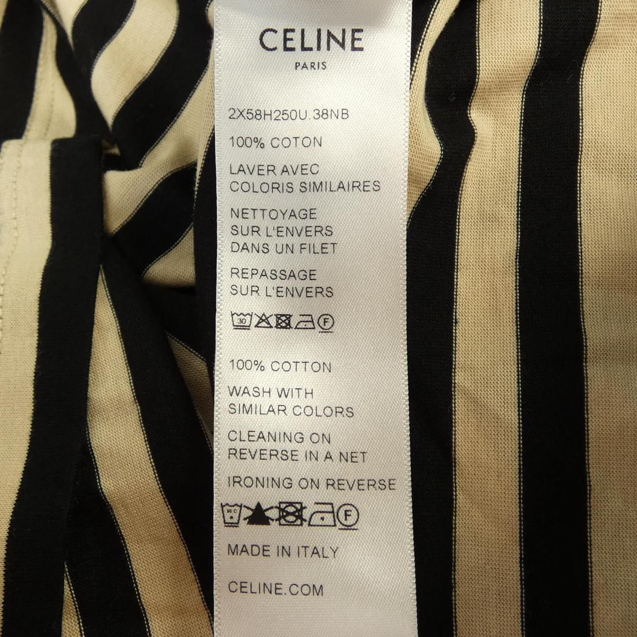 セリーヌ CELINE トリオンフ 2X58H250U Tシャツ