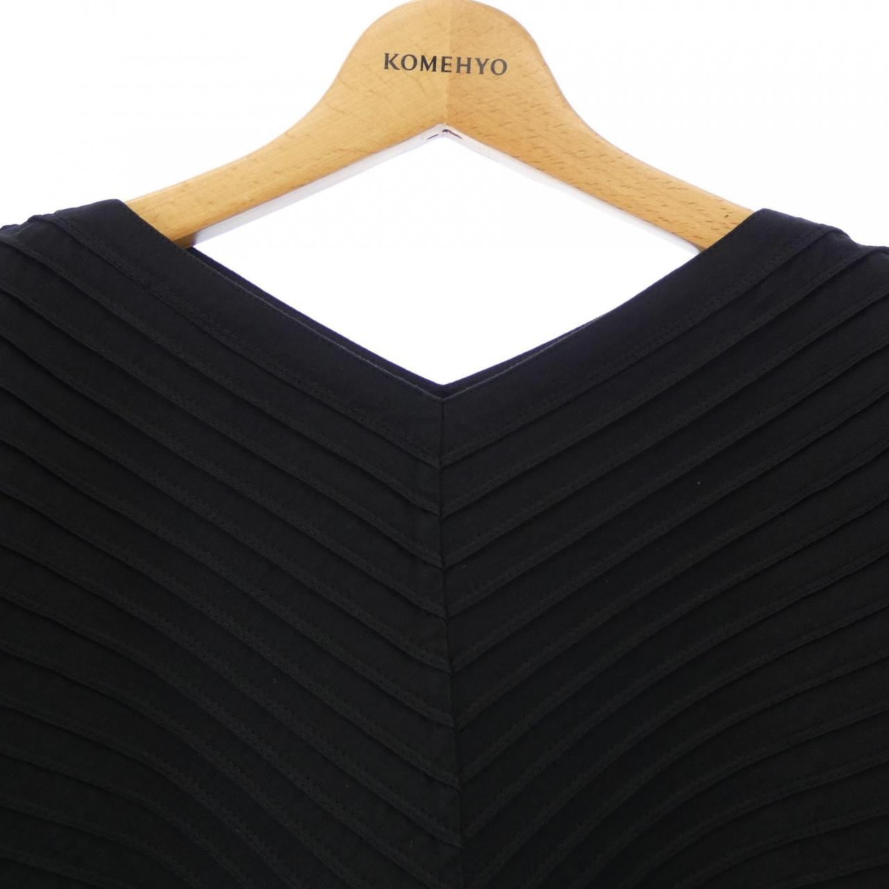 YACCO MARICARD トップス