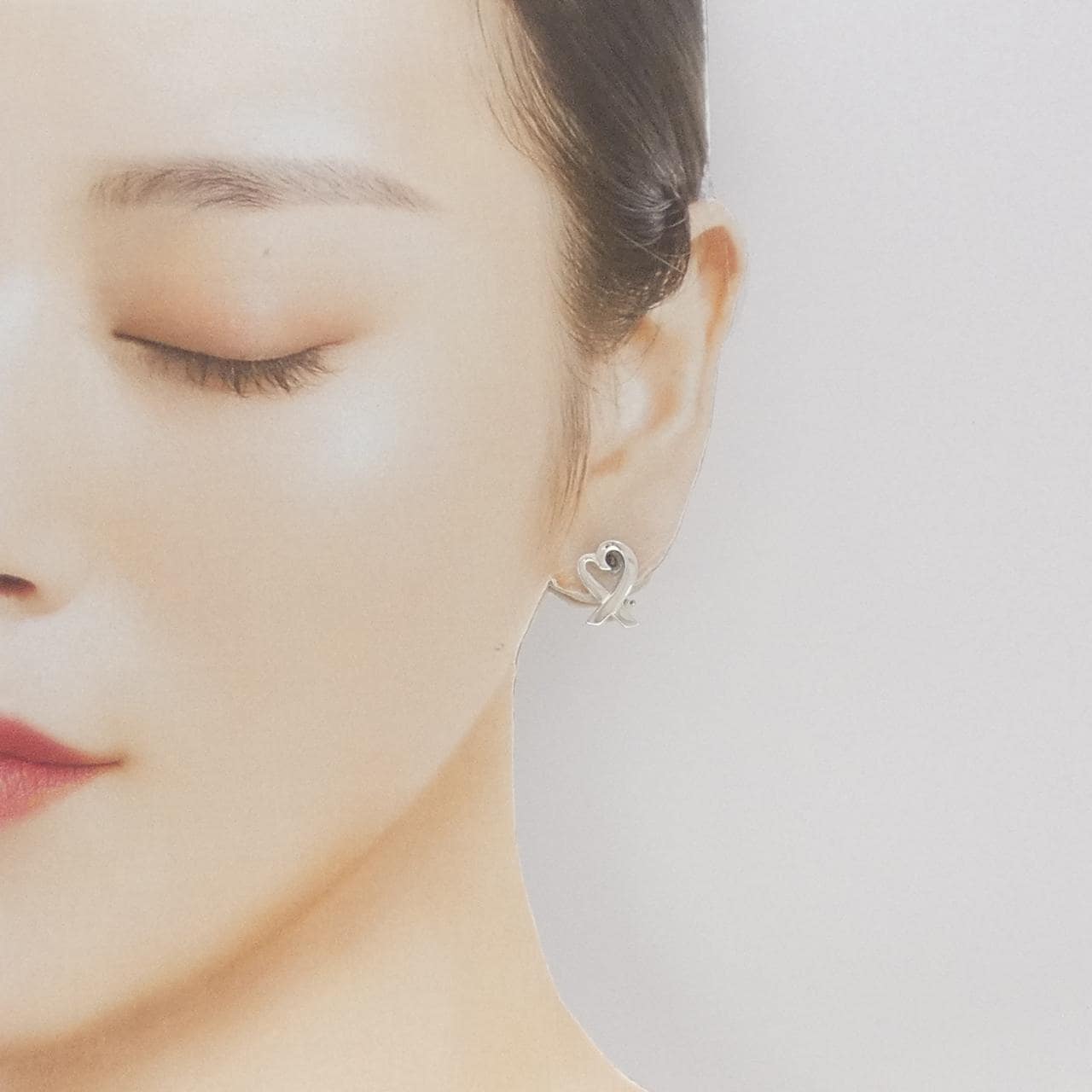 ティファニー ラビングハート イヤリング