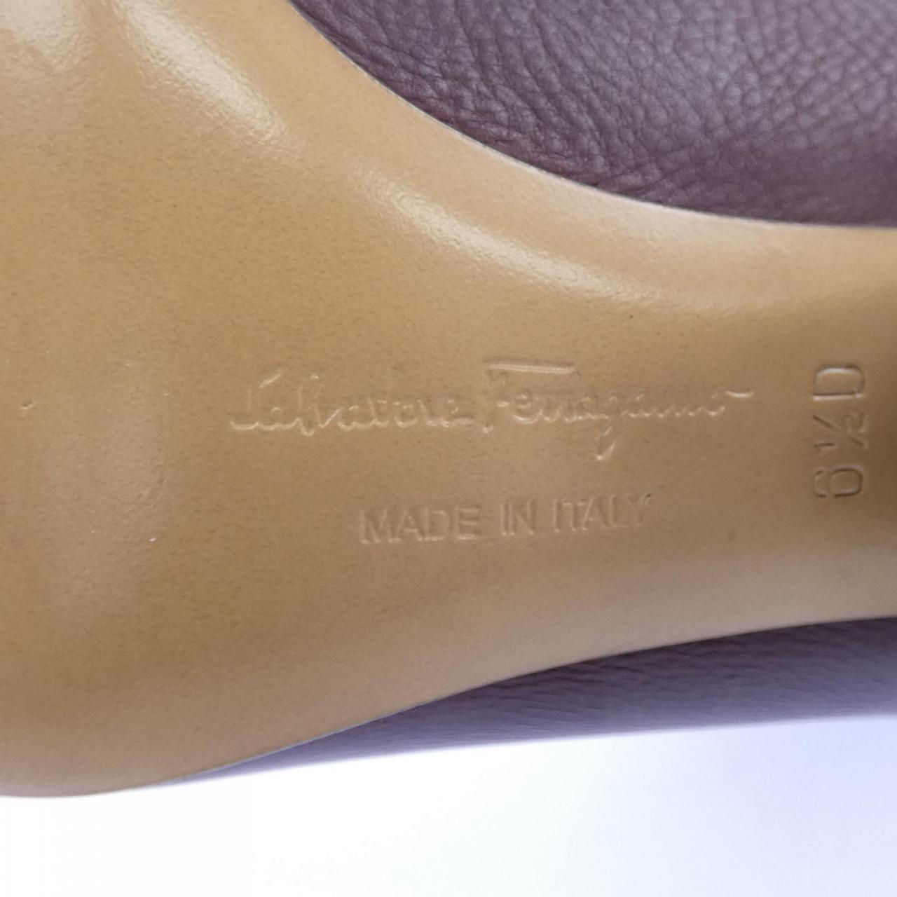 サルヴァトーレフェラガモ SALVATORE FERRAGAMO ブーツ