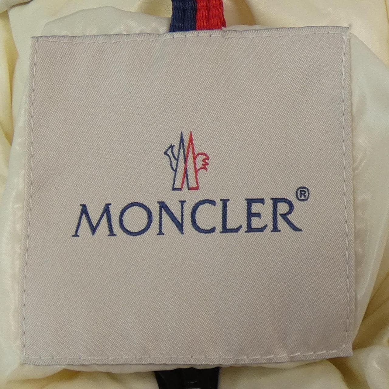 モンクレール MONCLER ダウンジャケット