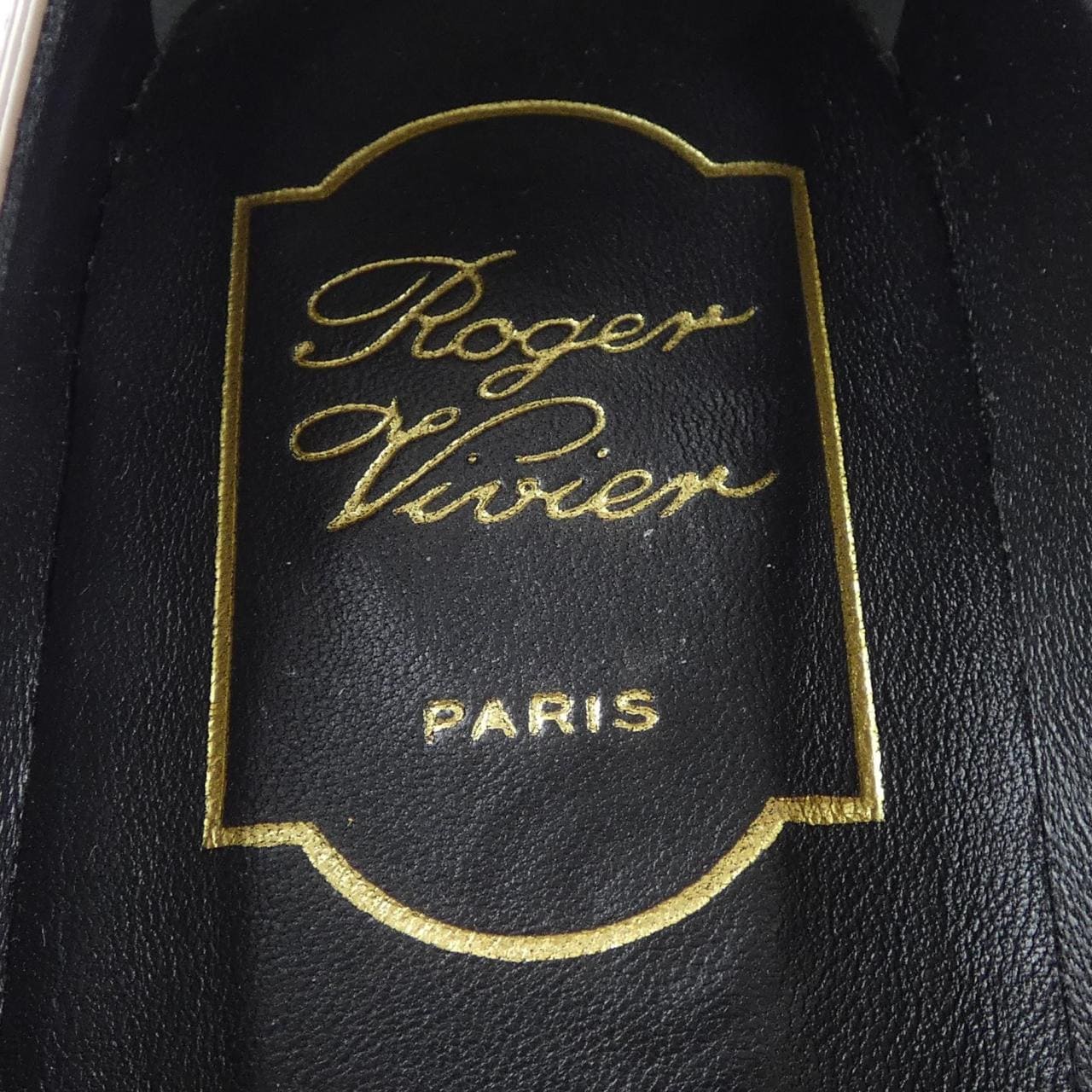 ロジェヴィヴィエ ROGER VIVIER パンプス