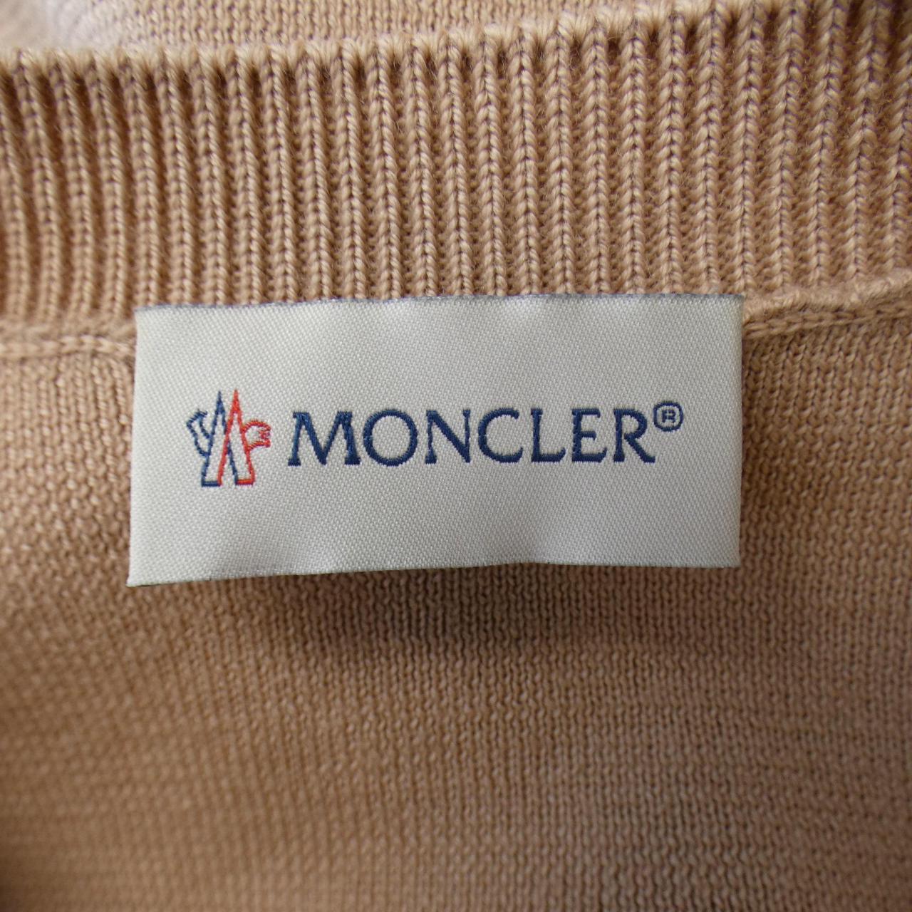 モンクレール MONCLER ダウンジャケット