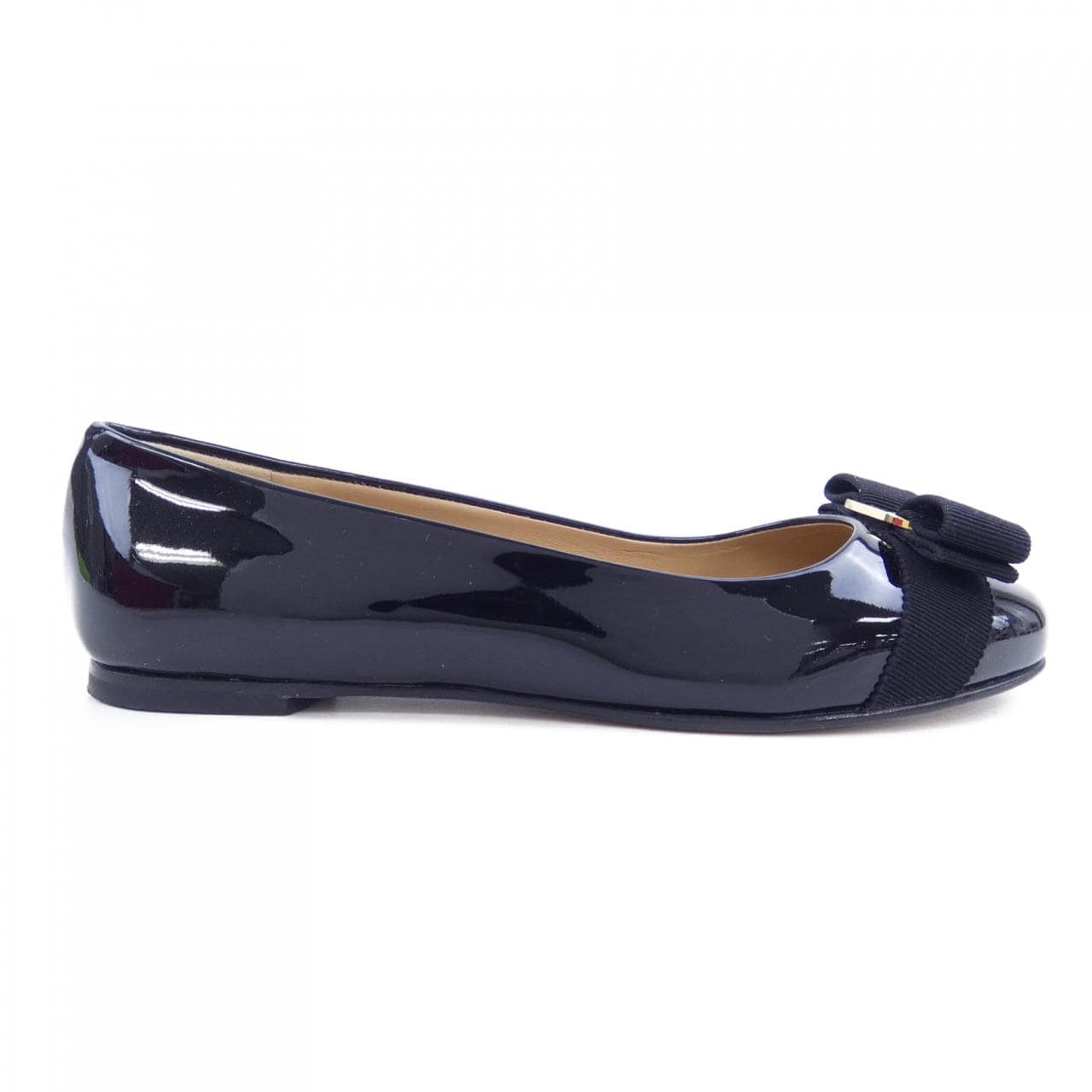 フェラガモ FERRAGAMO 0574556 フラットシューズ