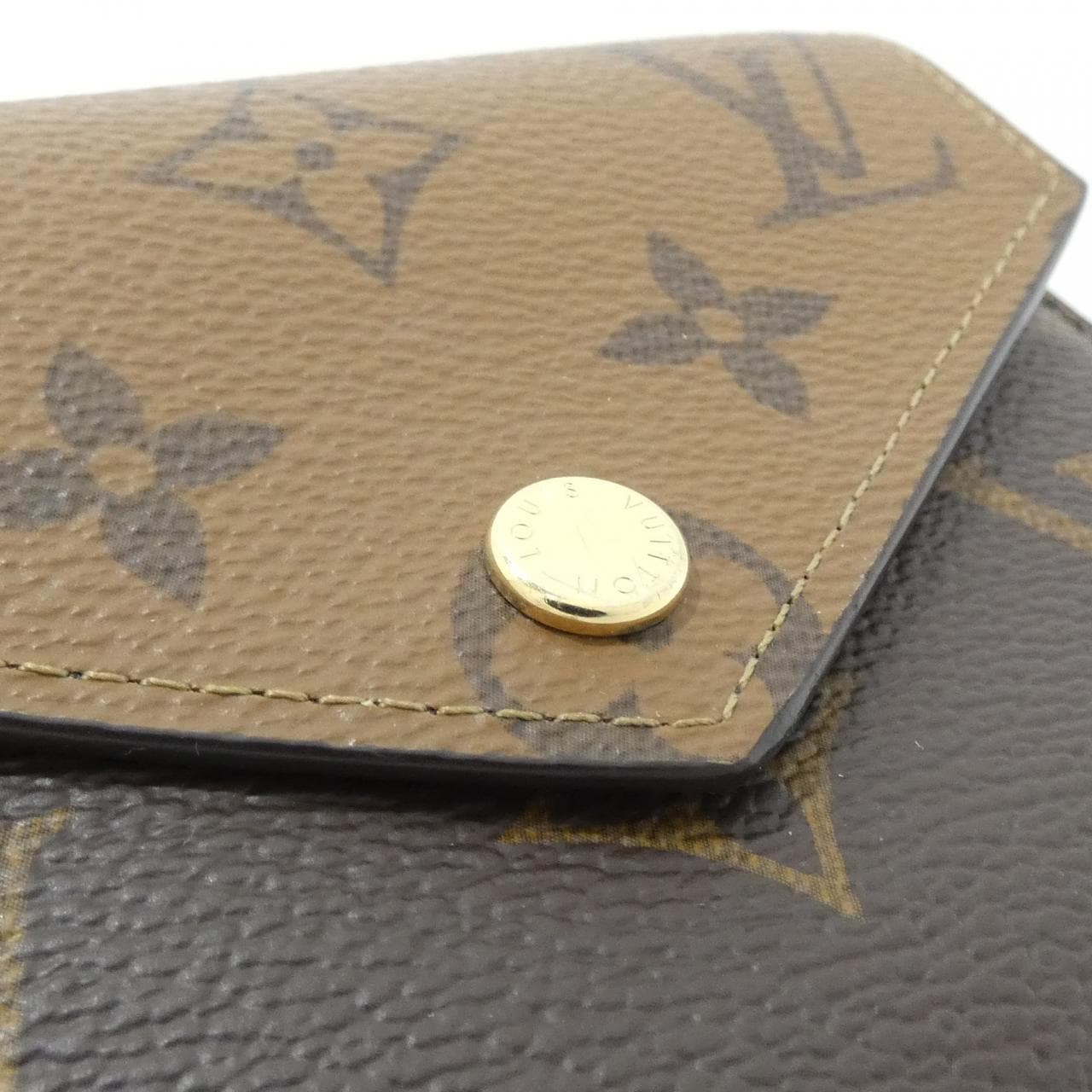 ルイヴィトン モノグラム リバース ポルトフォイユ ヴィクトリーヌ M81557 財布