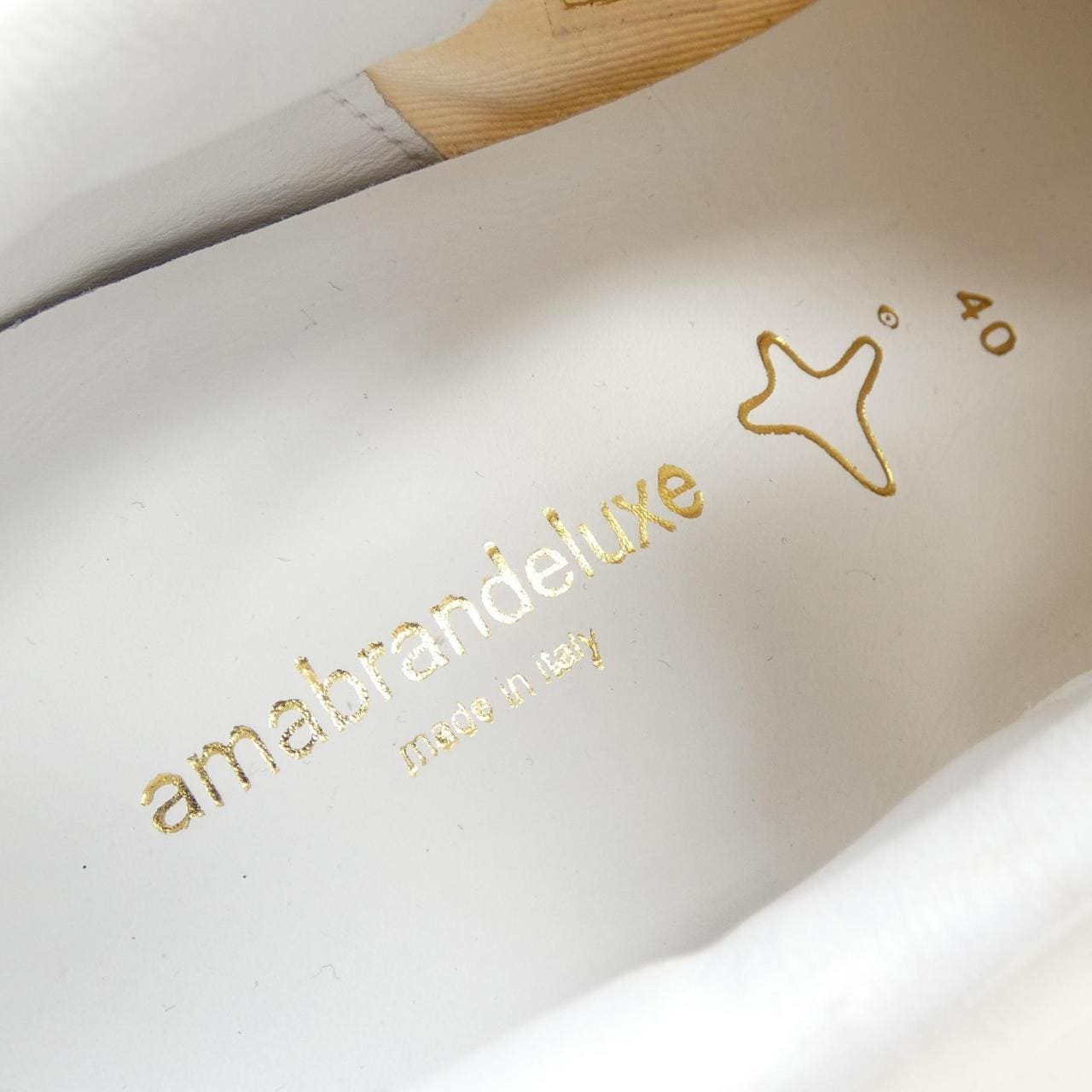 AMABRANDELUXE スニーカー