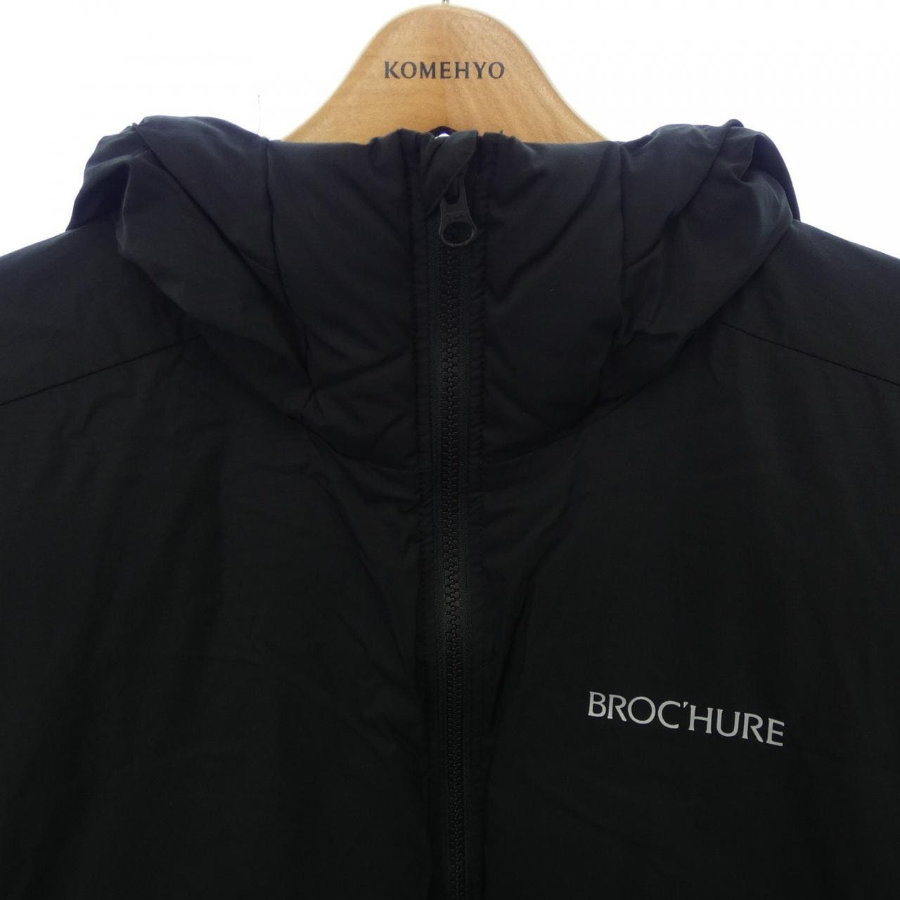 BROCHURE ダウンジャケット