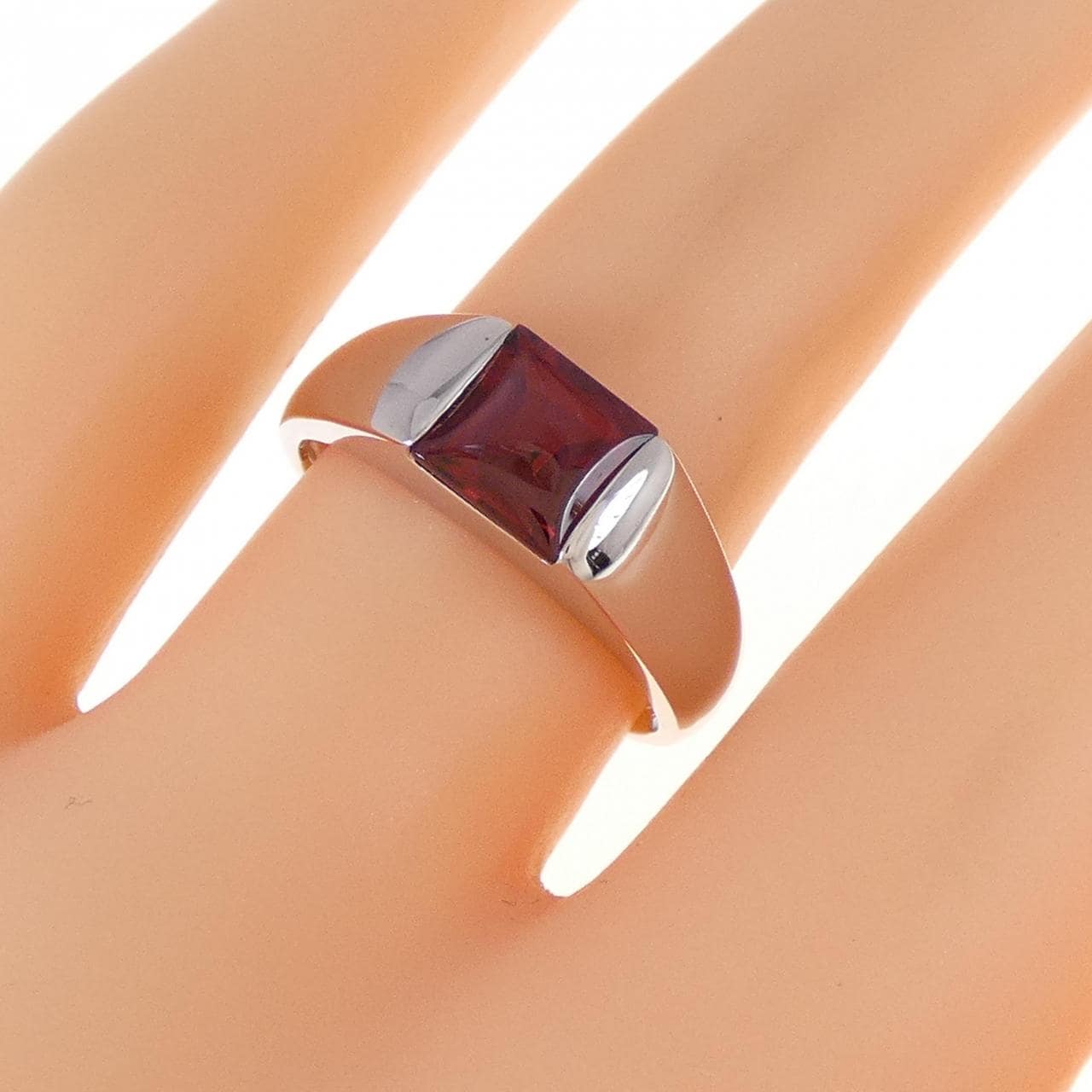 PT Garnet Ring 1.10CT