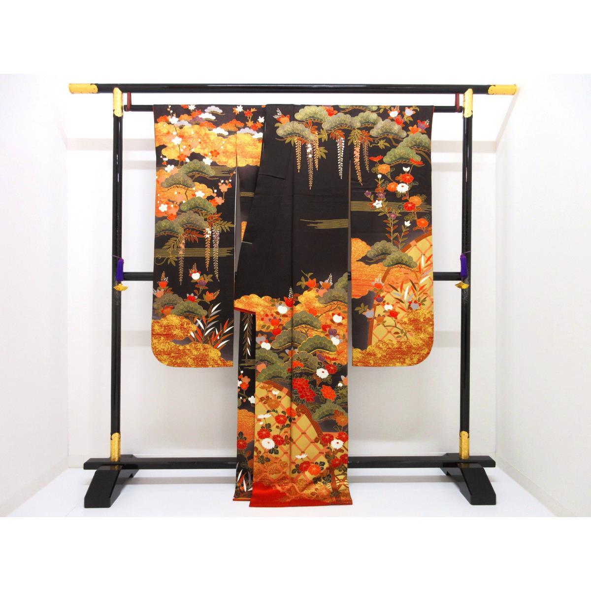 振袖　友禅金彩加工　刺繍入り　胴裏絹交織