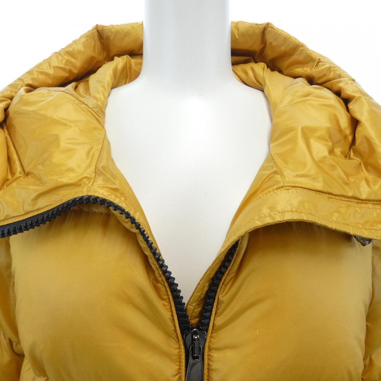 モンクレール MONCLER ダウンジャケット