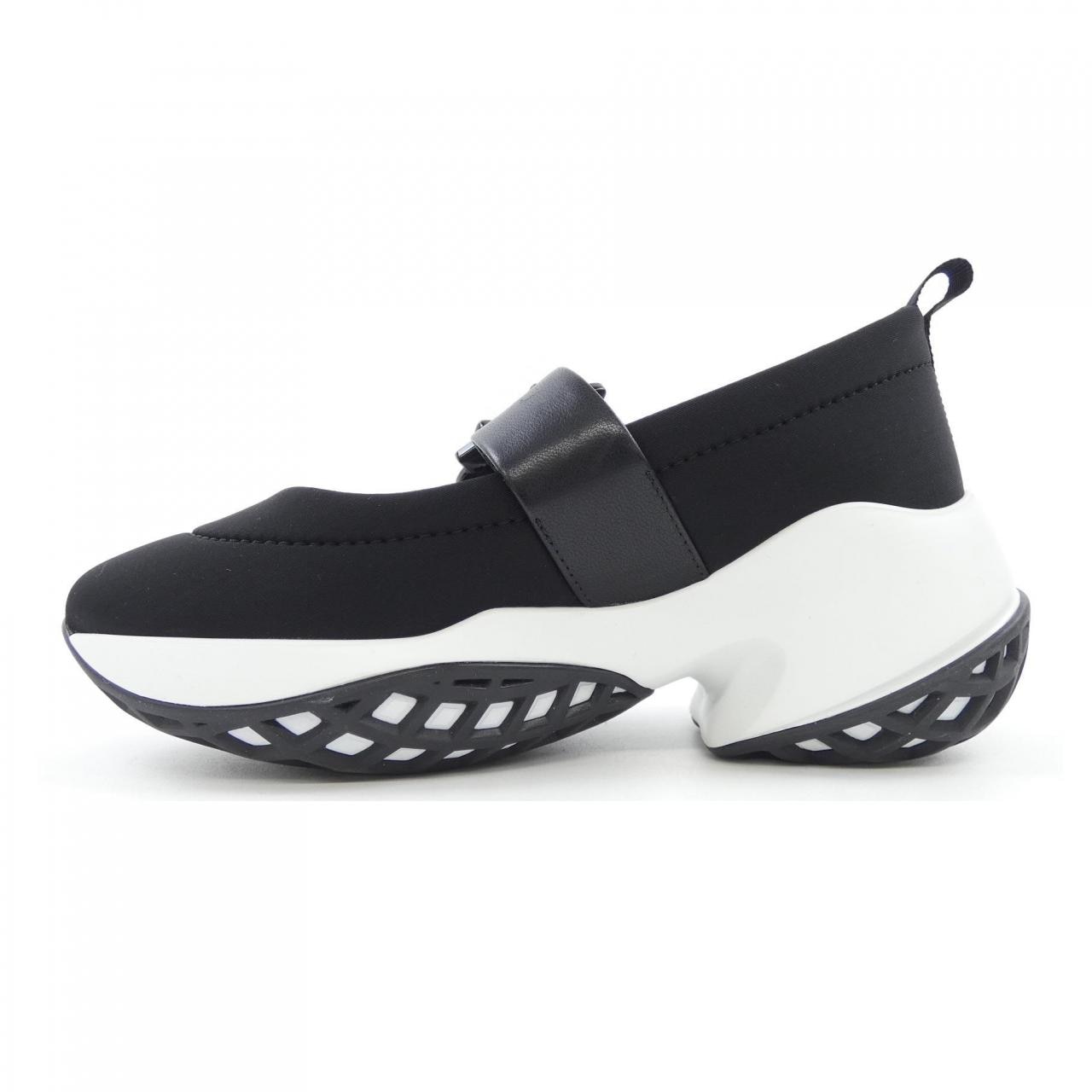 ロジェヴィヴィエ ROGER VIVIER ストラスバックル ヴィヴィ ラン バレリーナ スニーカー