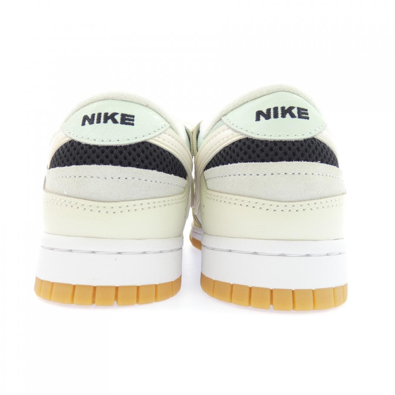 ナイキ NIKE DB0500-100 スニーカー