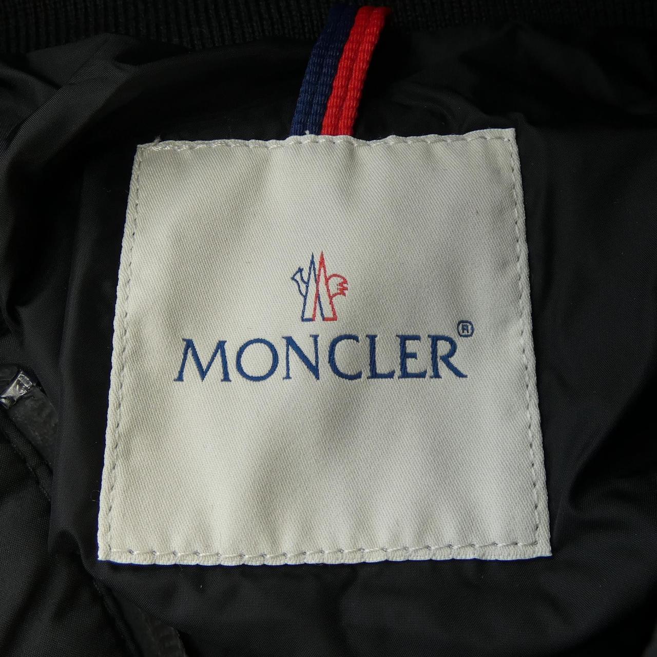 モンクレール MONCLER ダウンジャケット