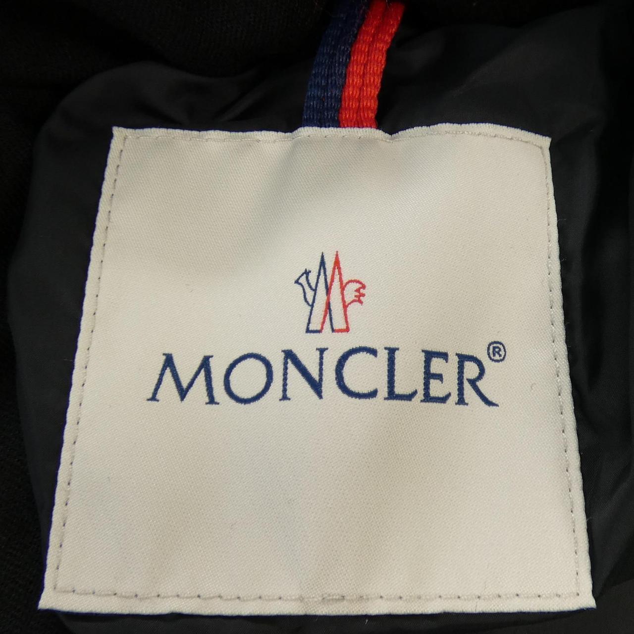 モンクレール MONCLER ダウンジャケット