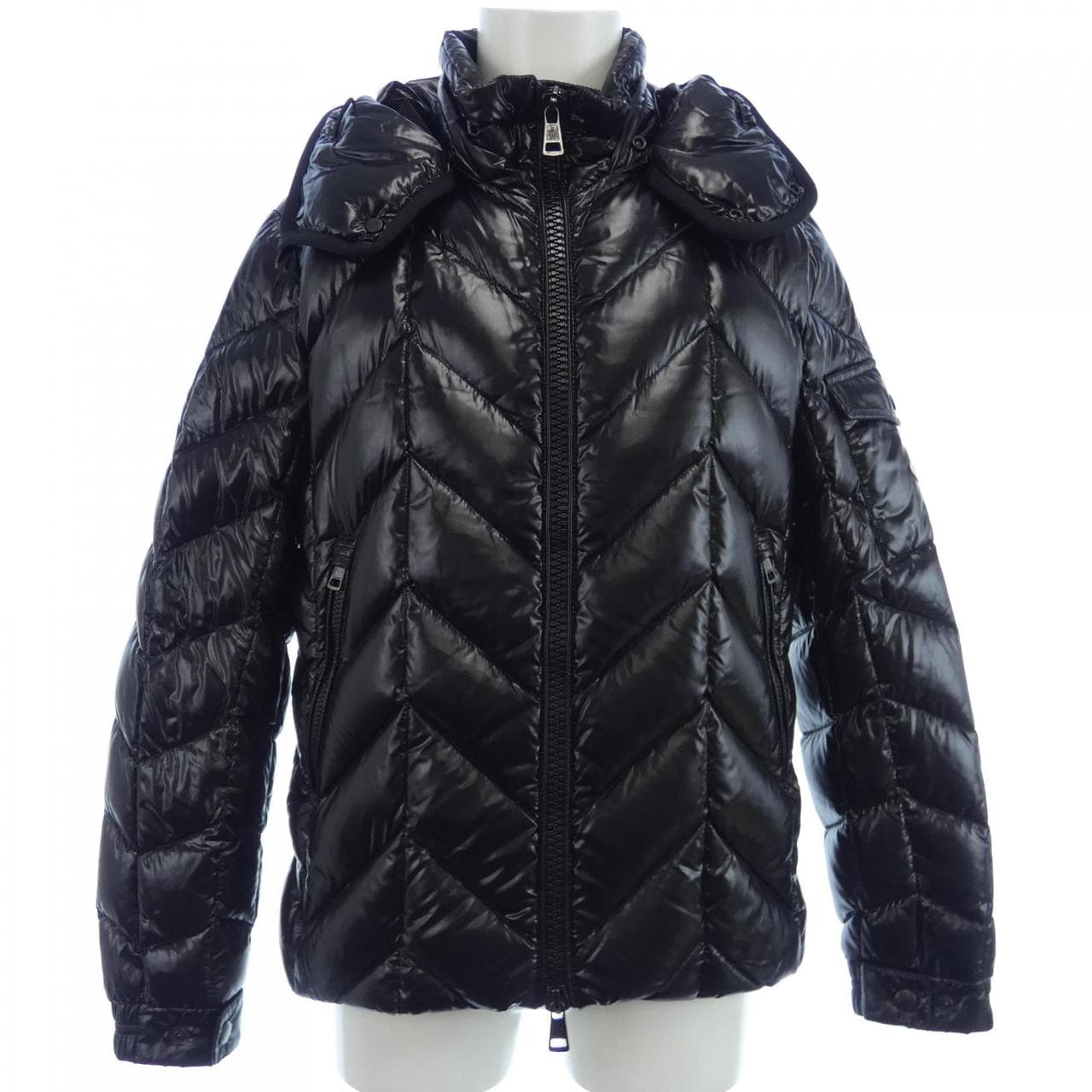 モンクレール MONCLER ダウンジャケット