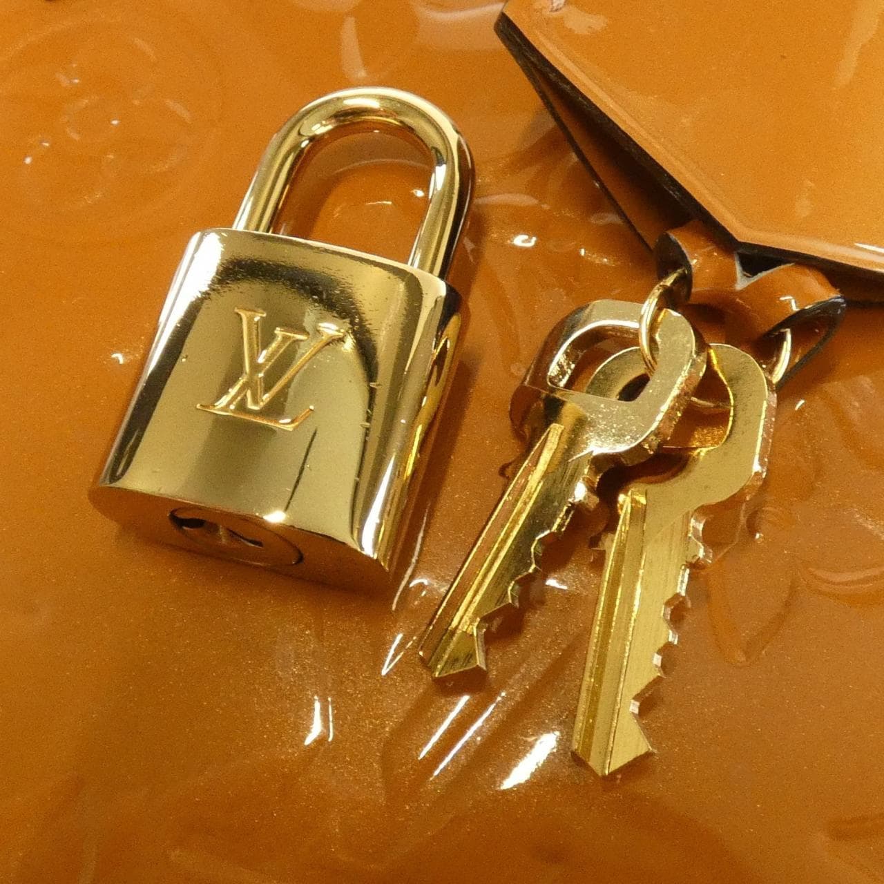 ルイヴィトン ヴェルニ アルマBB M91585 バッグ