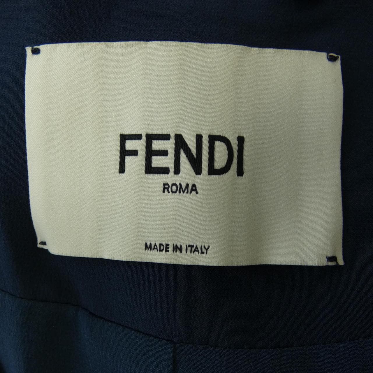 フェンディ FENDI FJ7023 □2R ジャケット