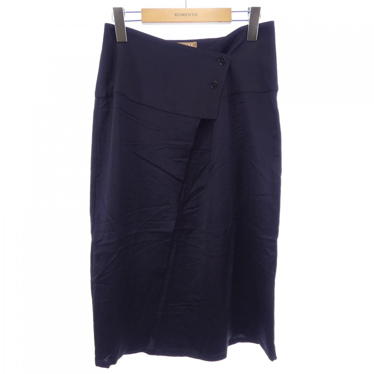 ネヘラ NEHERA スカート