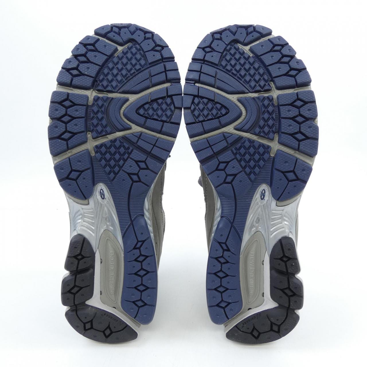 ニューバランス NEW BALANCE ML2002RA スニーカー