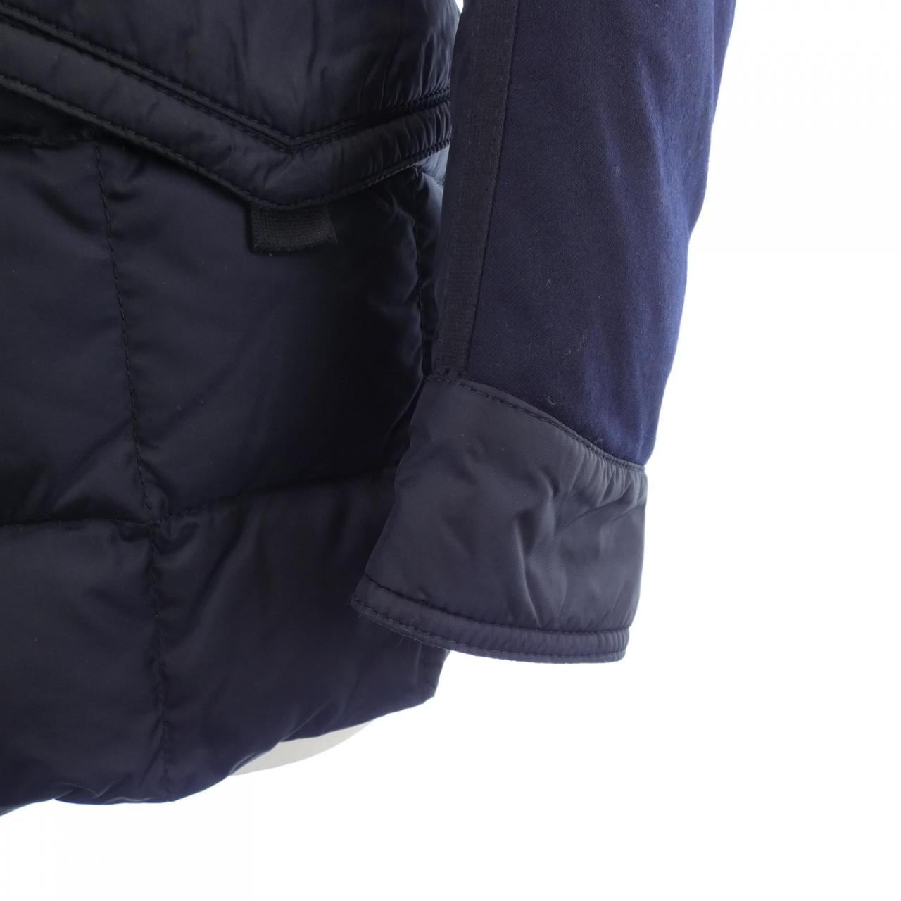 モンクレール MONCLER ダウンジャケット