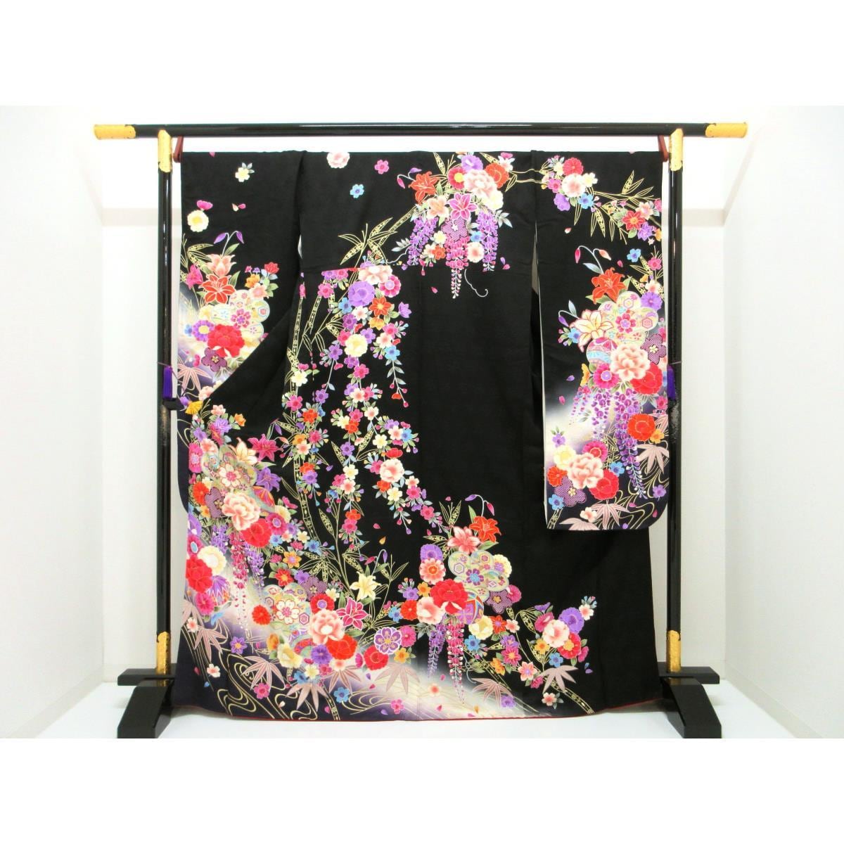 振袖　友禅金彩加工　刺繍入りボカシ染