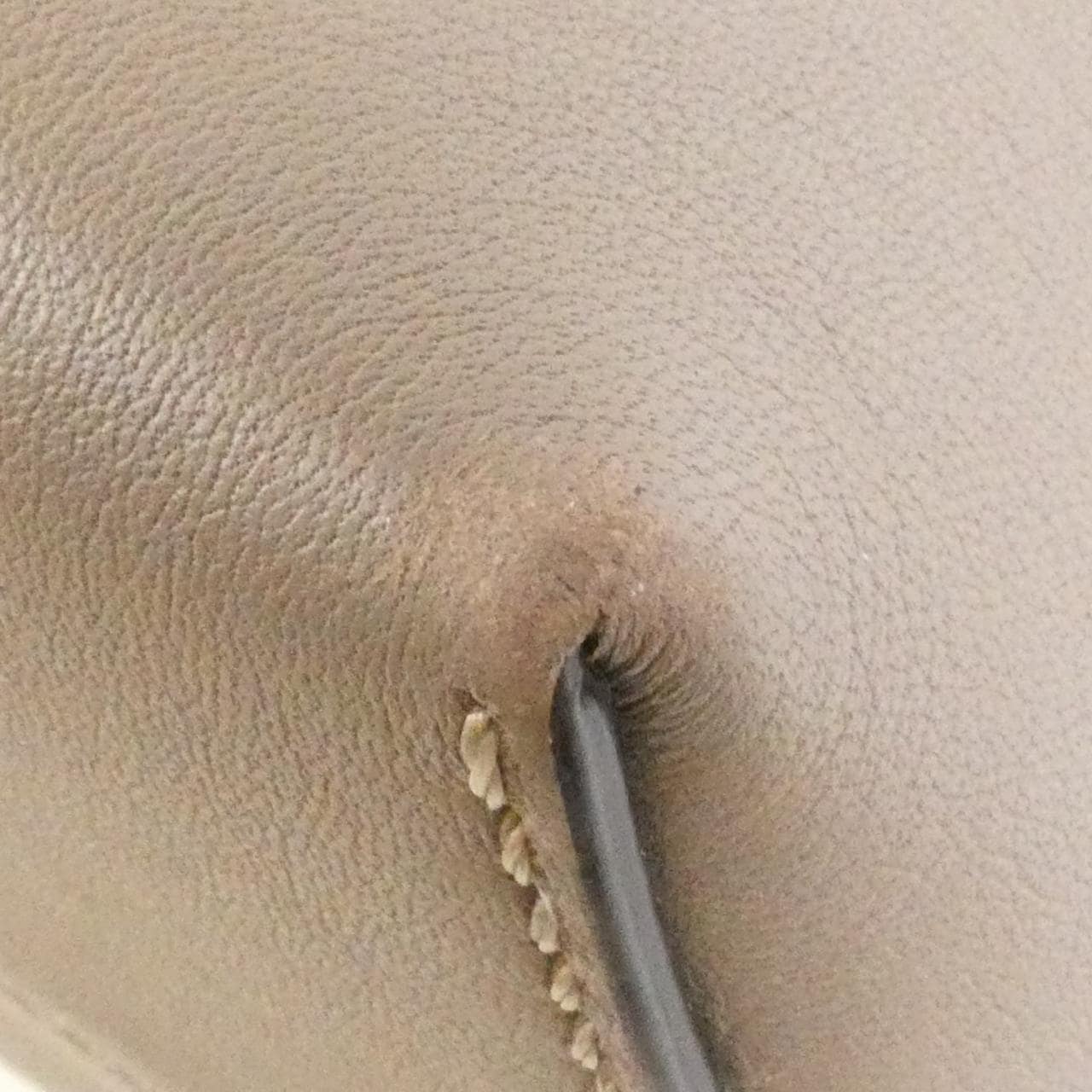 フェンディ バイ ザ ウェイ ミディアム 8BL146 1D5 バッグ