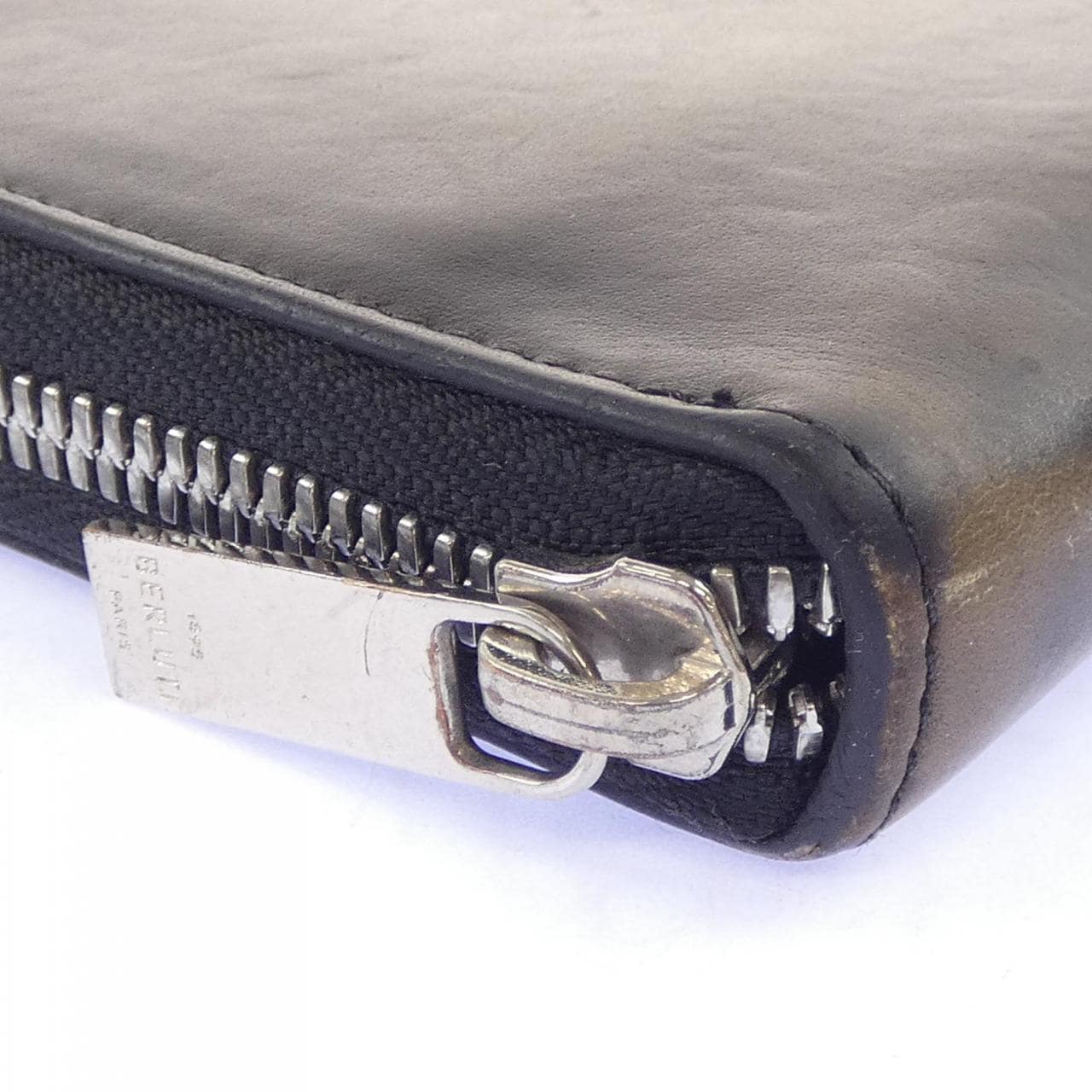 ベルルッティ Berluti イタウバネオスリットレザー WALLET