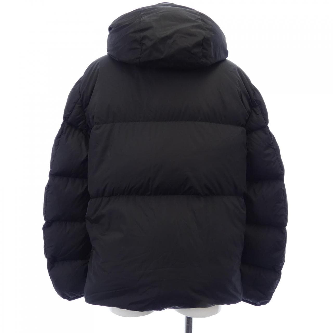 モンクレール MONCLER ダウンジャケット
