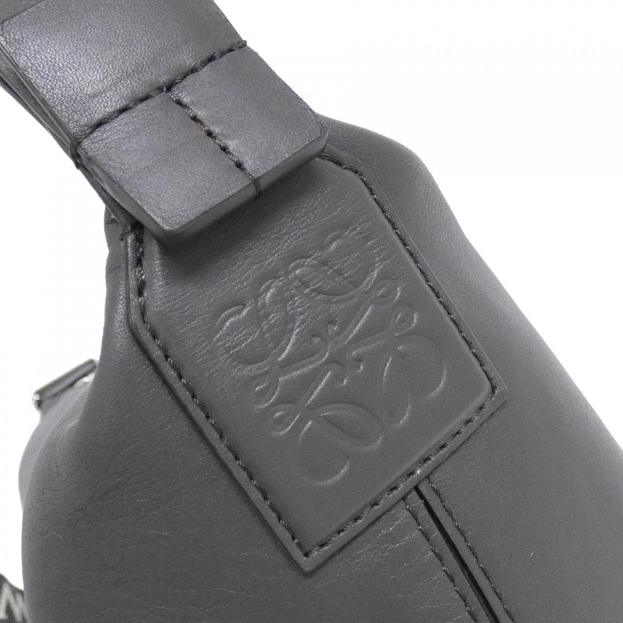 ロエベ キュービィ クロスボディ B906K70X13 ショルダーバッグ