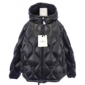 モンクレール MONCLER ダウンジャケット