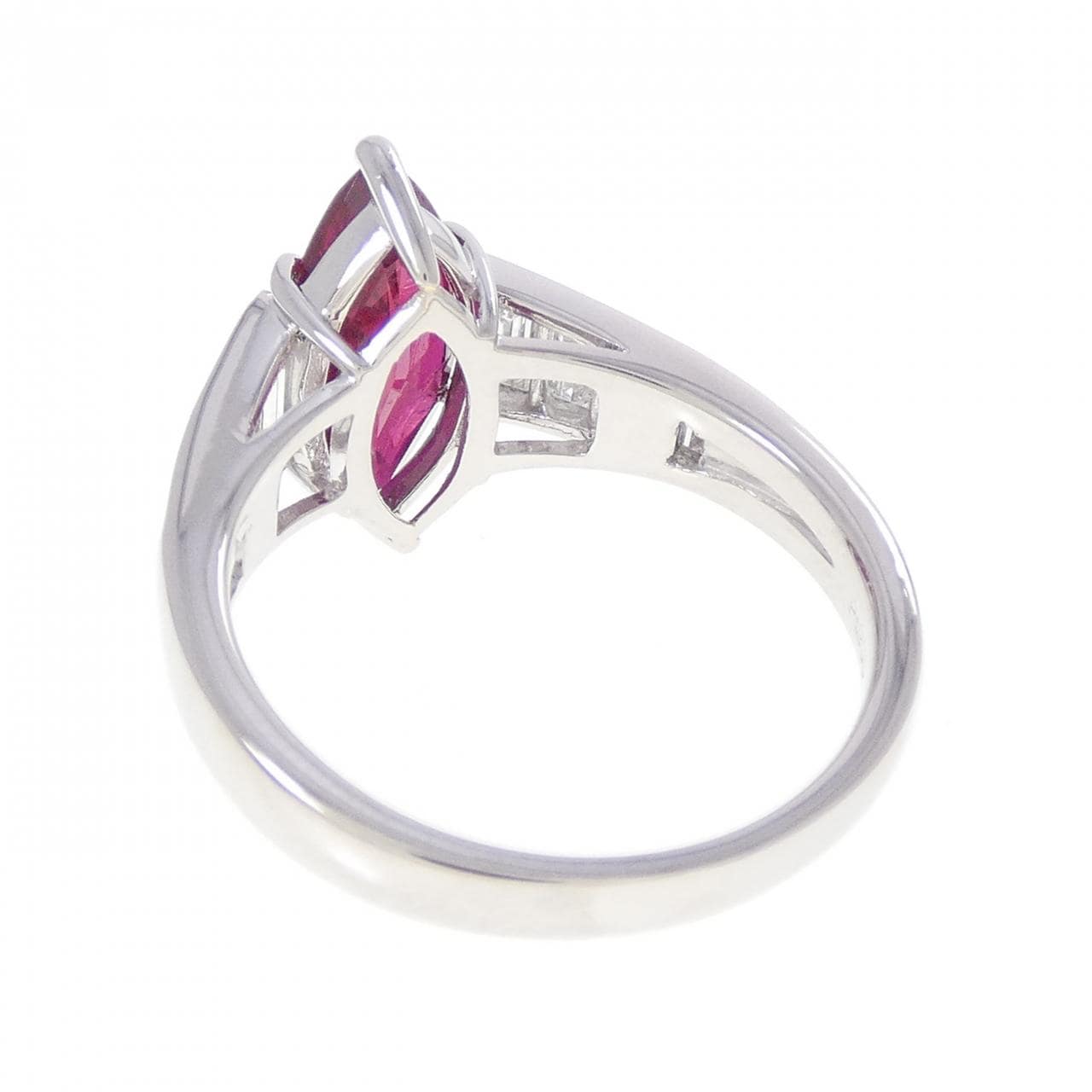 PT900 ヴィヴィッドレッド ルビー リング 2.19CT タイ産