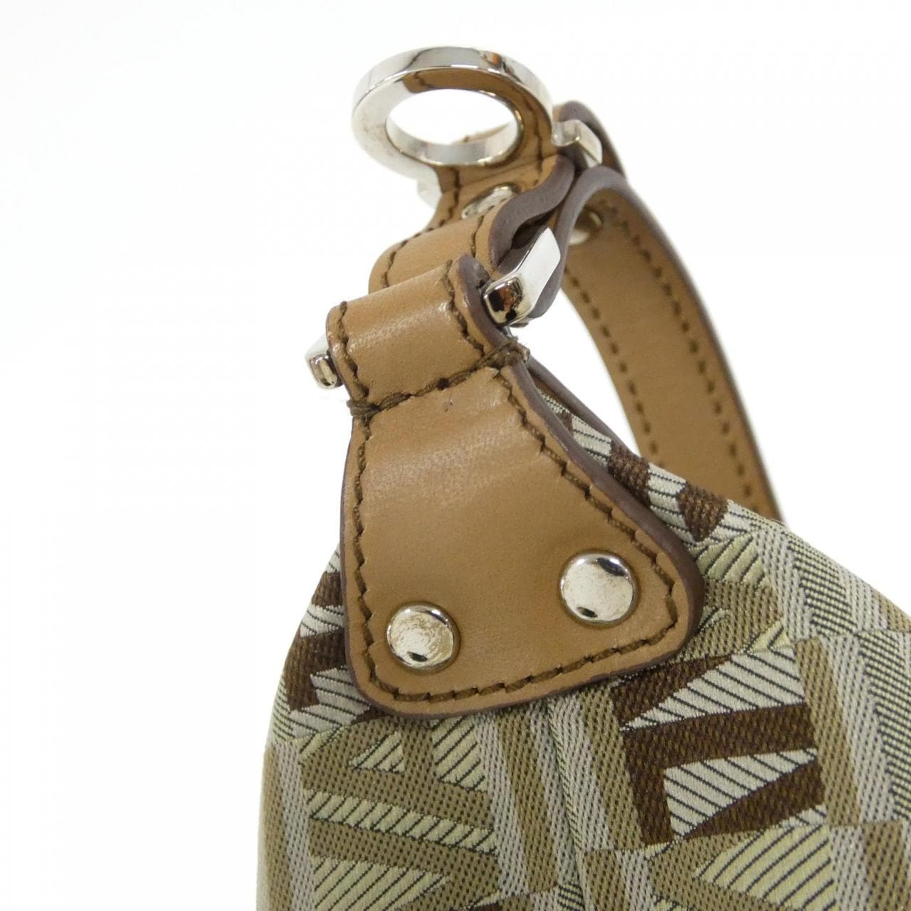 サルヴァトーレフェラガモ 22 A267 バッグ