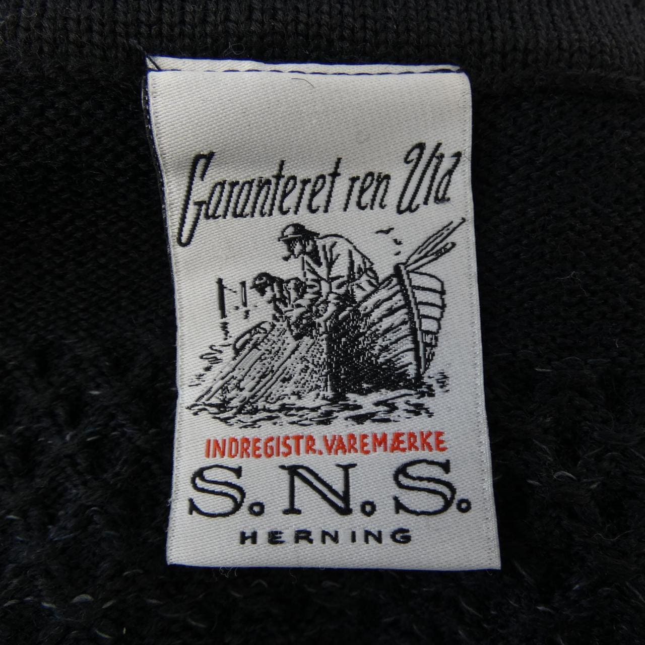 エスエヌエスハーニング S.N.S.HERNING ニット