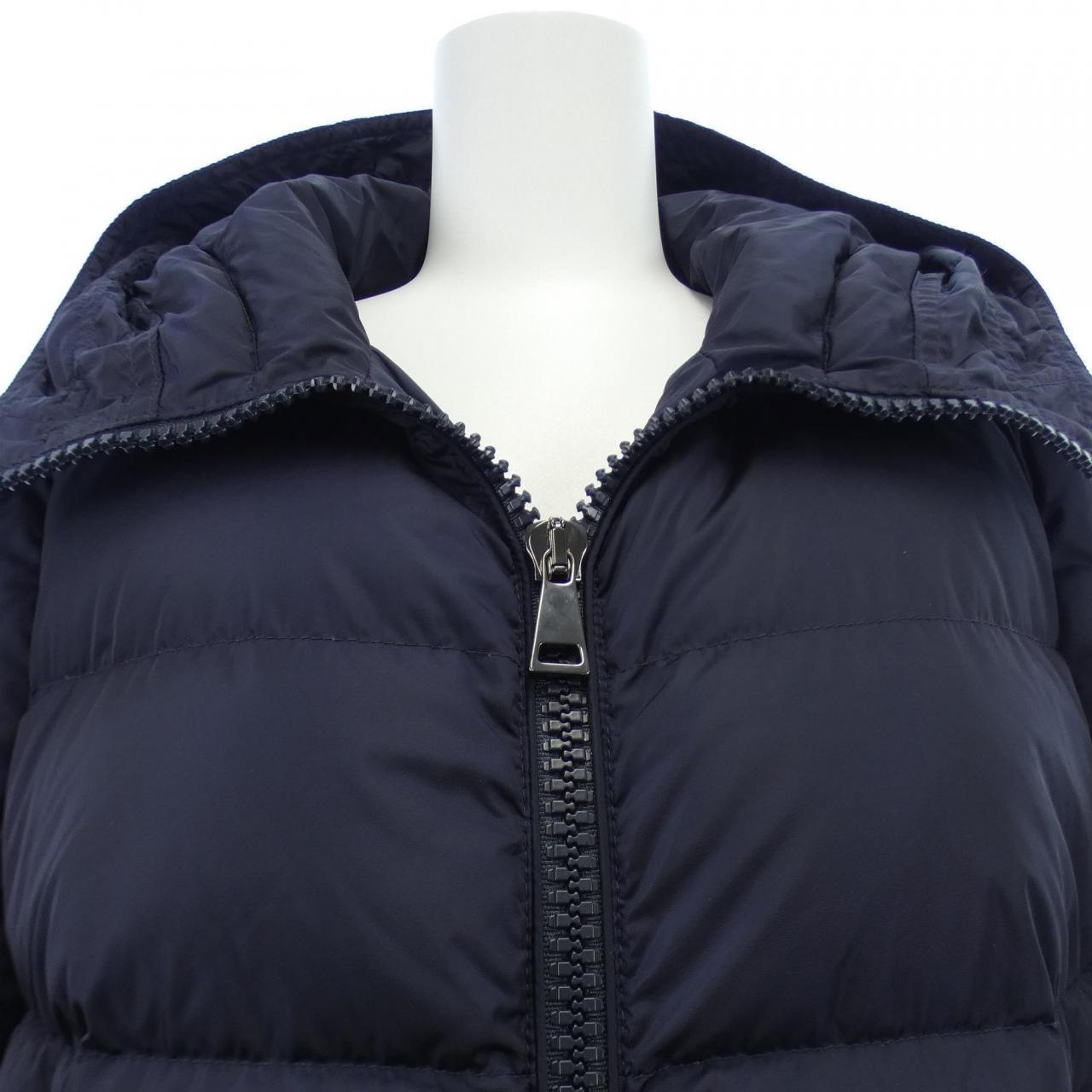 モンクレール MONCLER ダウンジャケット