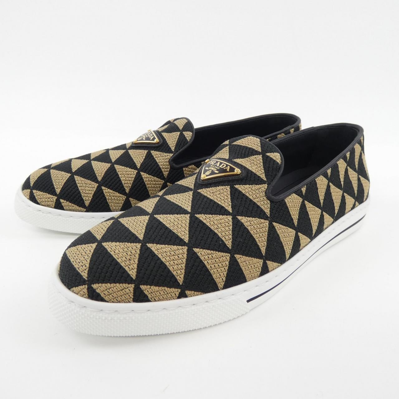 プラダ PRADA トライアングルロゴ 1S942M スニーカー