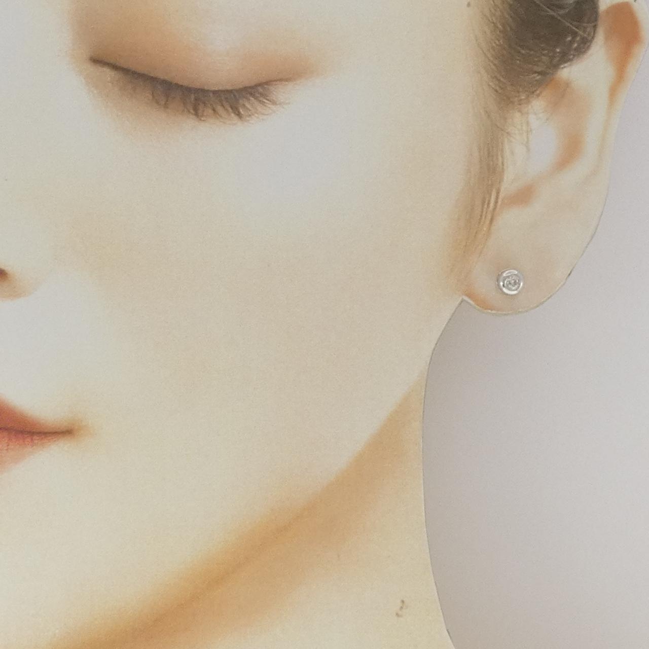 K18WG ソリティア ダイヤモンド ピアス 0.10CT