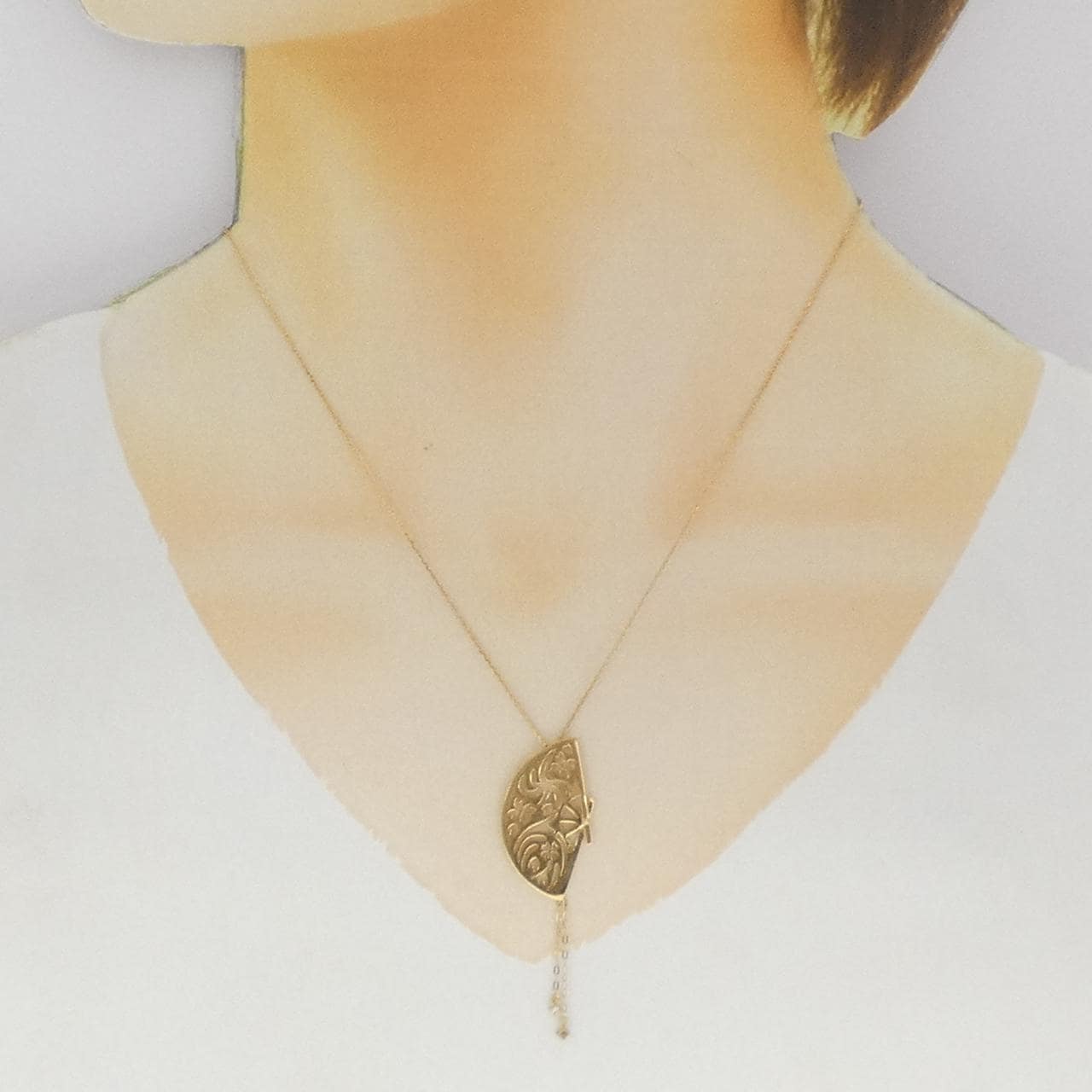 K18YG 扇形鑽石項鍊 0.03克拉