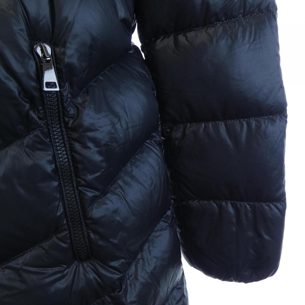 モンクレール MONCLER CAMBALES ダウンコート