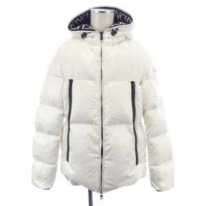 モンクレール MONCLER ダウンジャケット