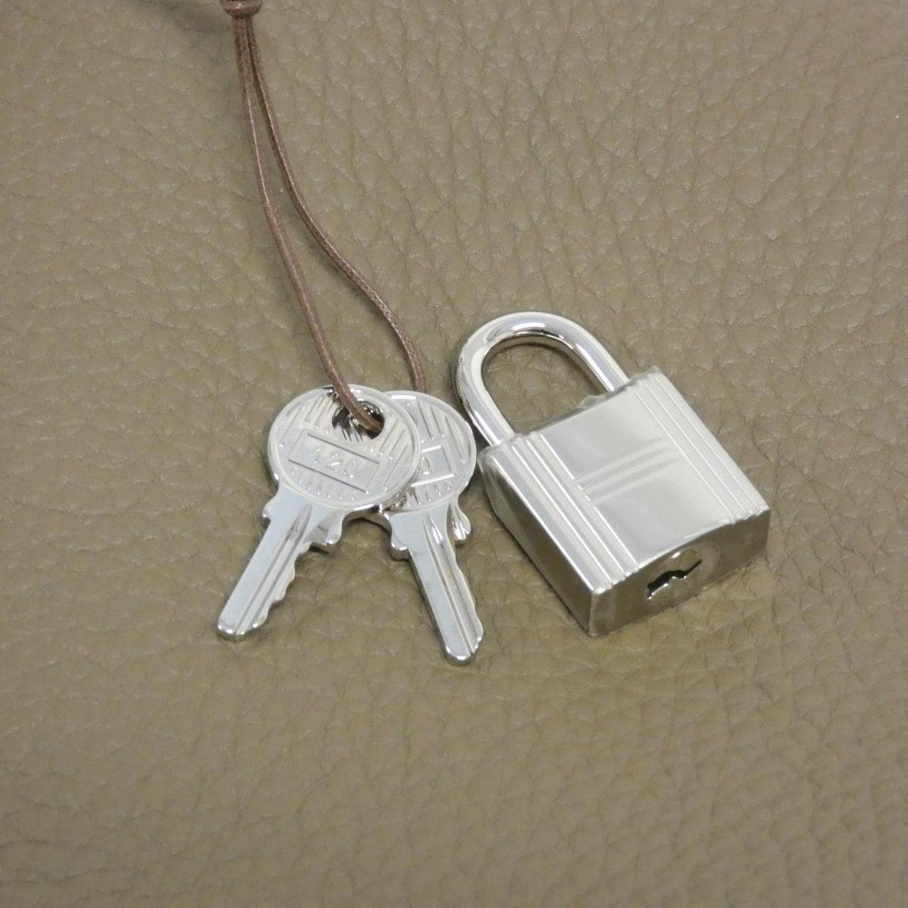 【未使用品】エルメス ピコタン ロック MM 060991CK バッグ