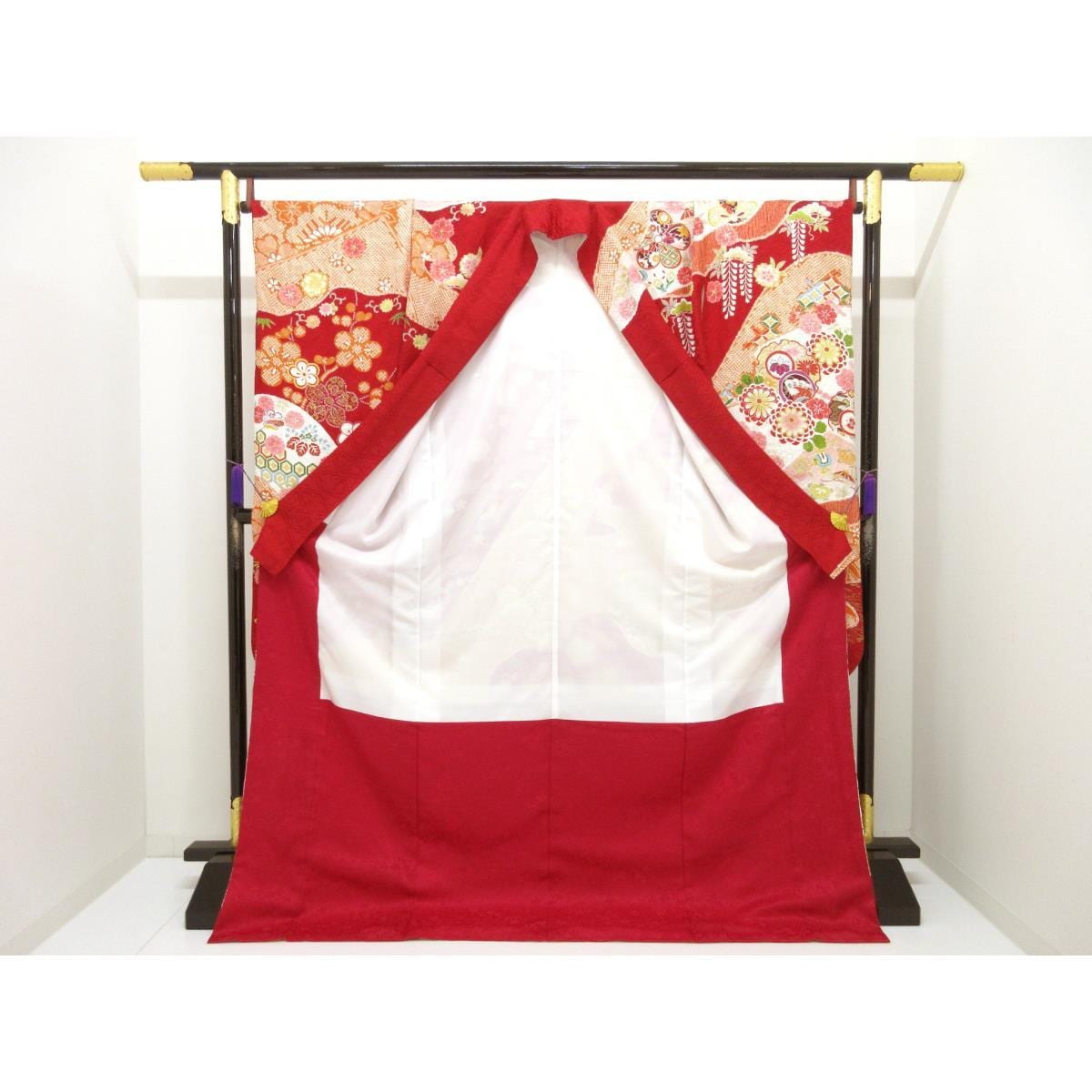 振袖　友禅金彩加工　刺繍入り絞り加工