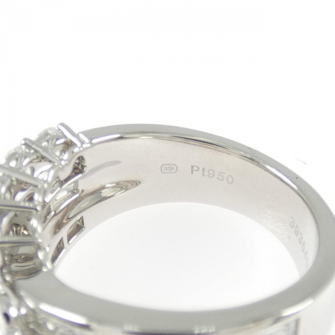 ハリーウィンストン リバーバイハリーウィンストン リング