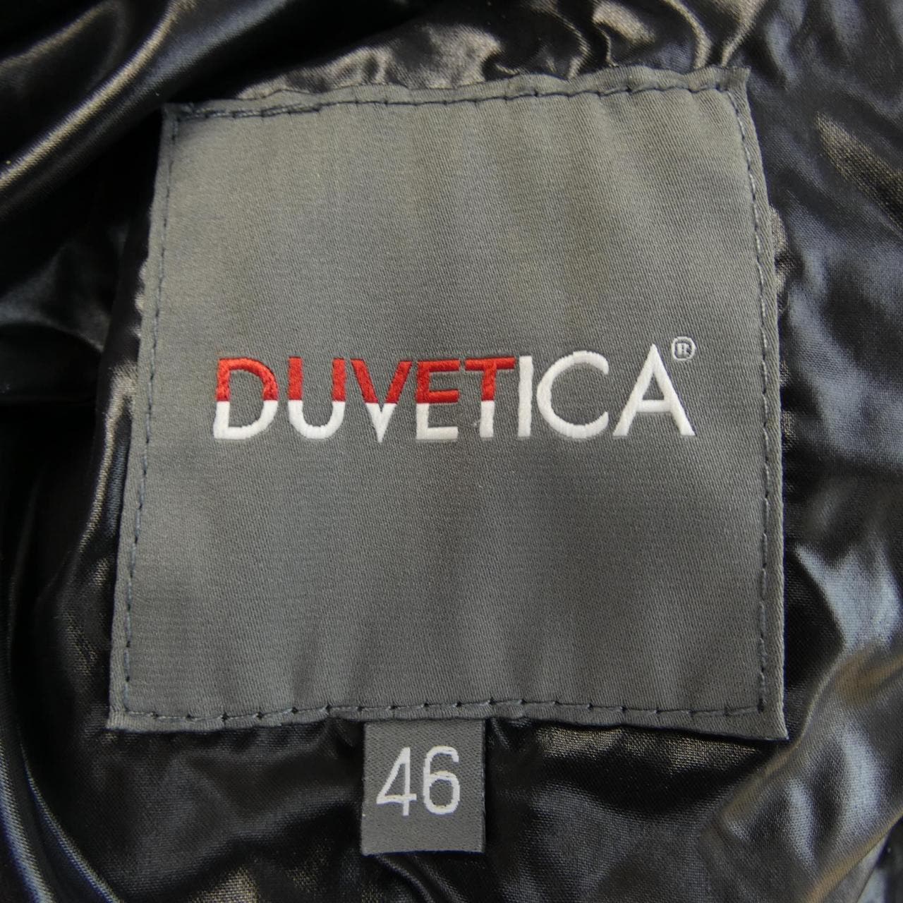 デュベティカ DUVETICA ダウンジャケット